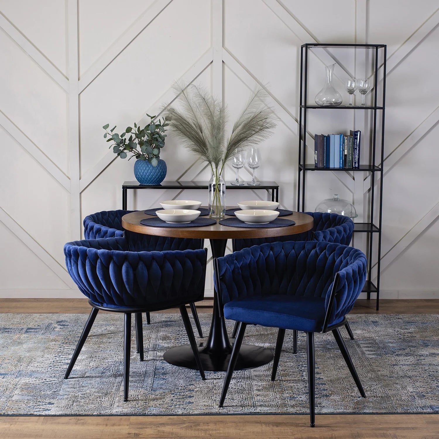 Elite EMPOLI Navy Blue Velvet Chair – Luxurious Comfort & Modern Elegance
