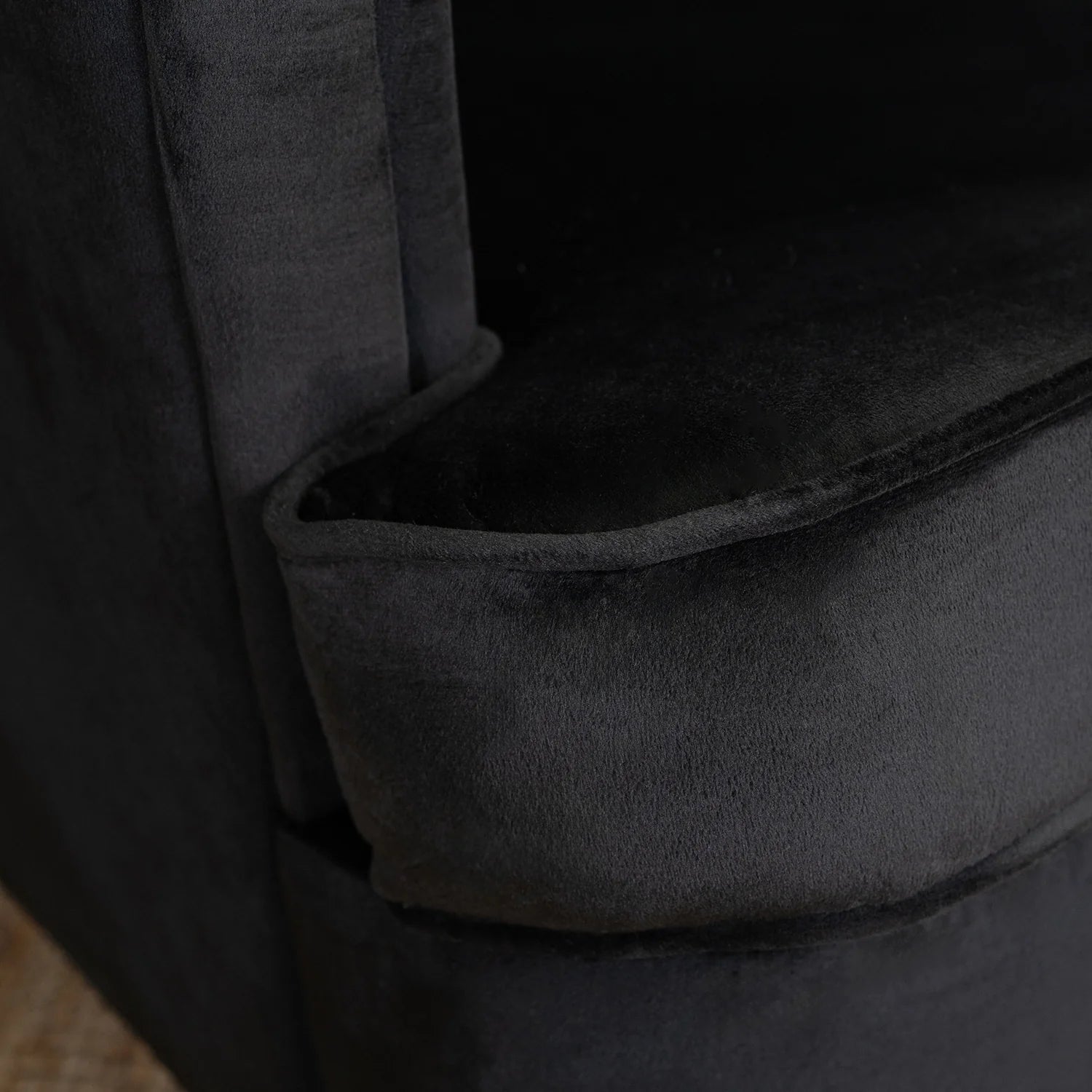 Elite KLARIS 2 Black Velvet Armchair
