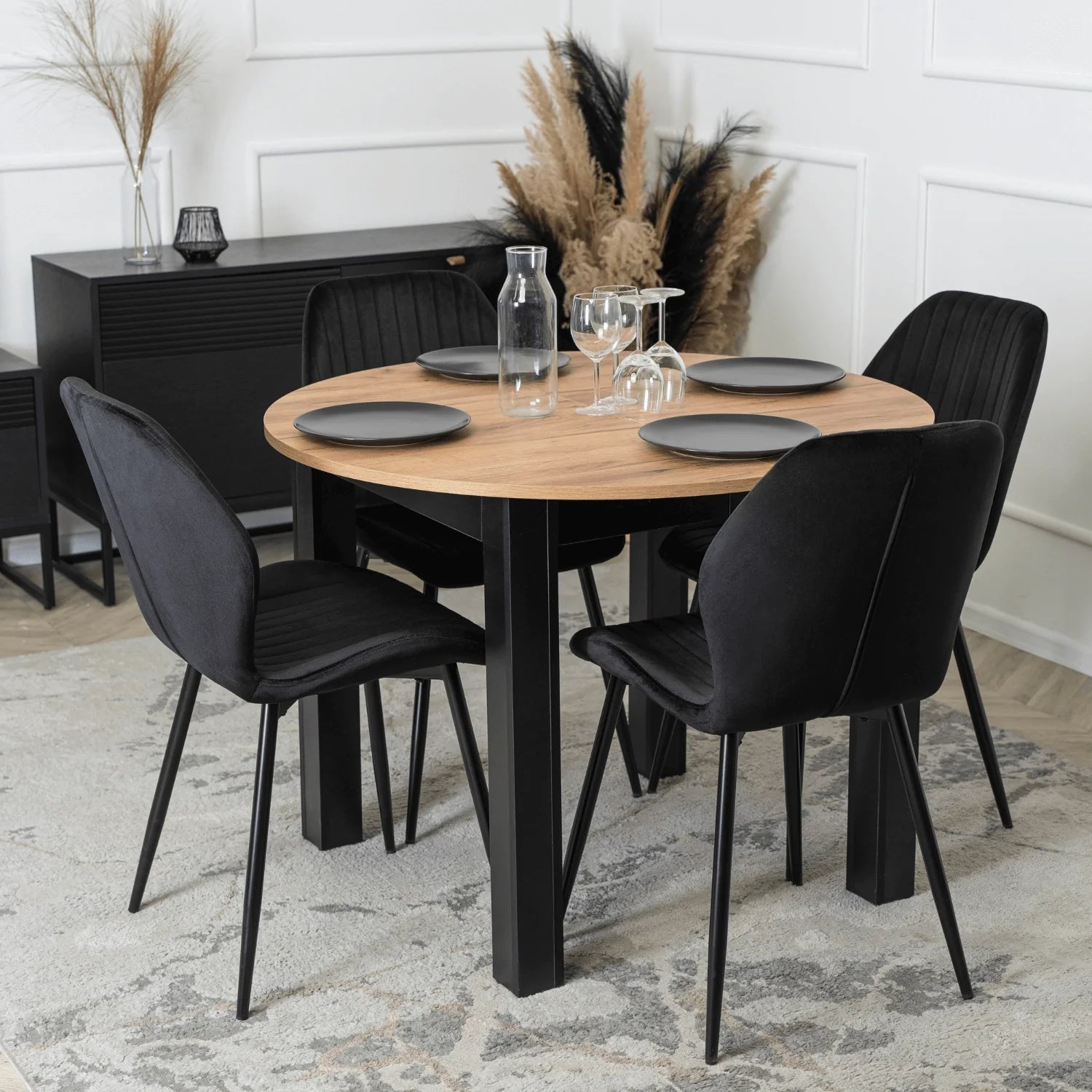 Elite LILAC Black Velvet Chair – A Statement of Elegance & Comfort
