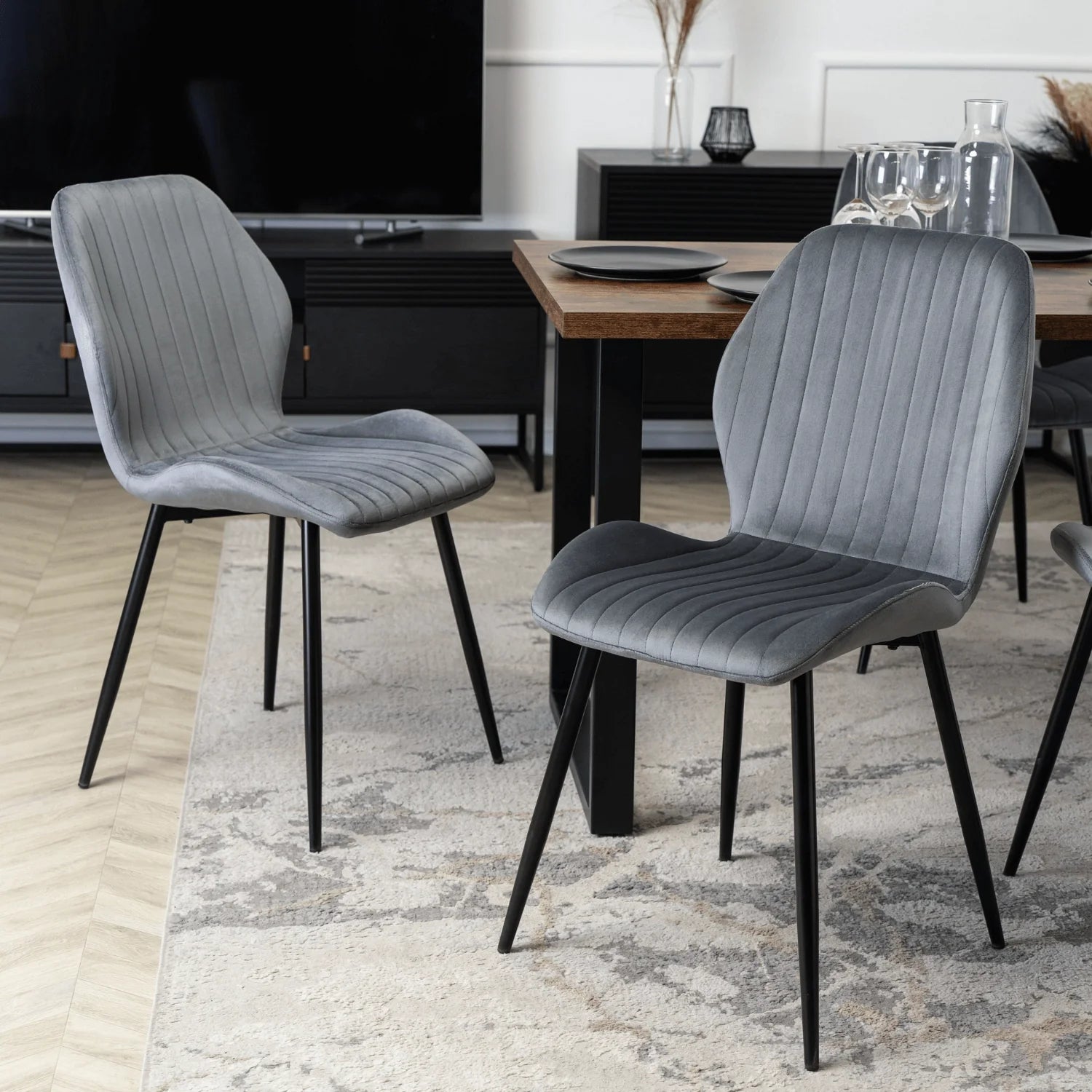 Elite LILAC Grey Velvet Chair – A Perfect Fusion of Elegance & Comfort