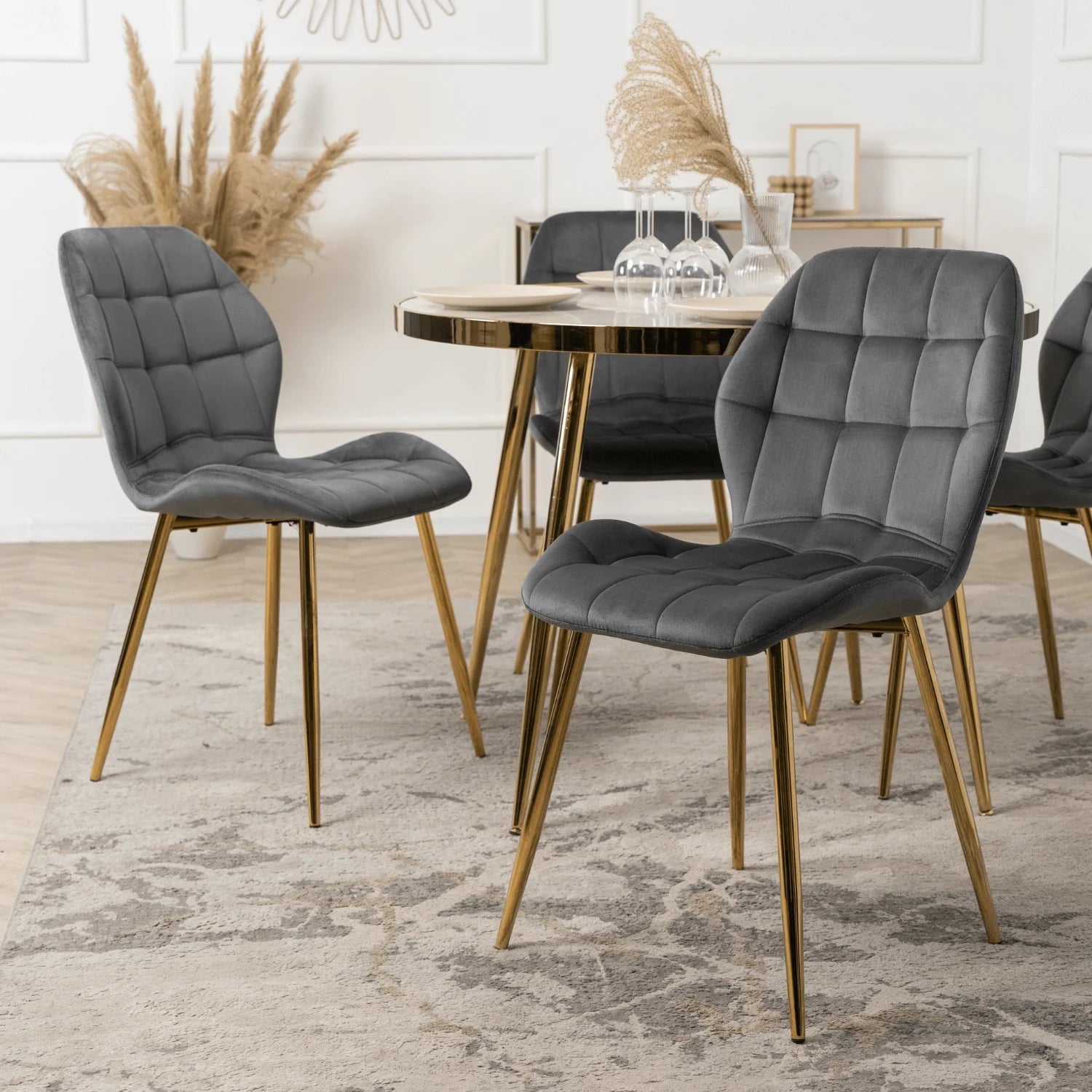 Elite LUCKY Grauer Samtstuhl mit goldenen Beinen – Elegante und moderne Sitzgelegenheiten