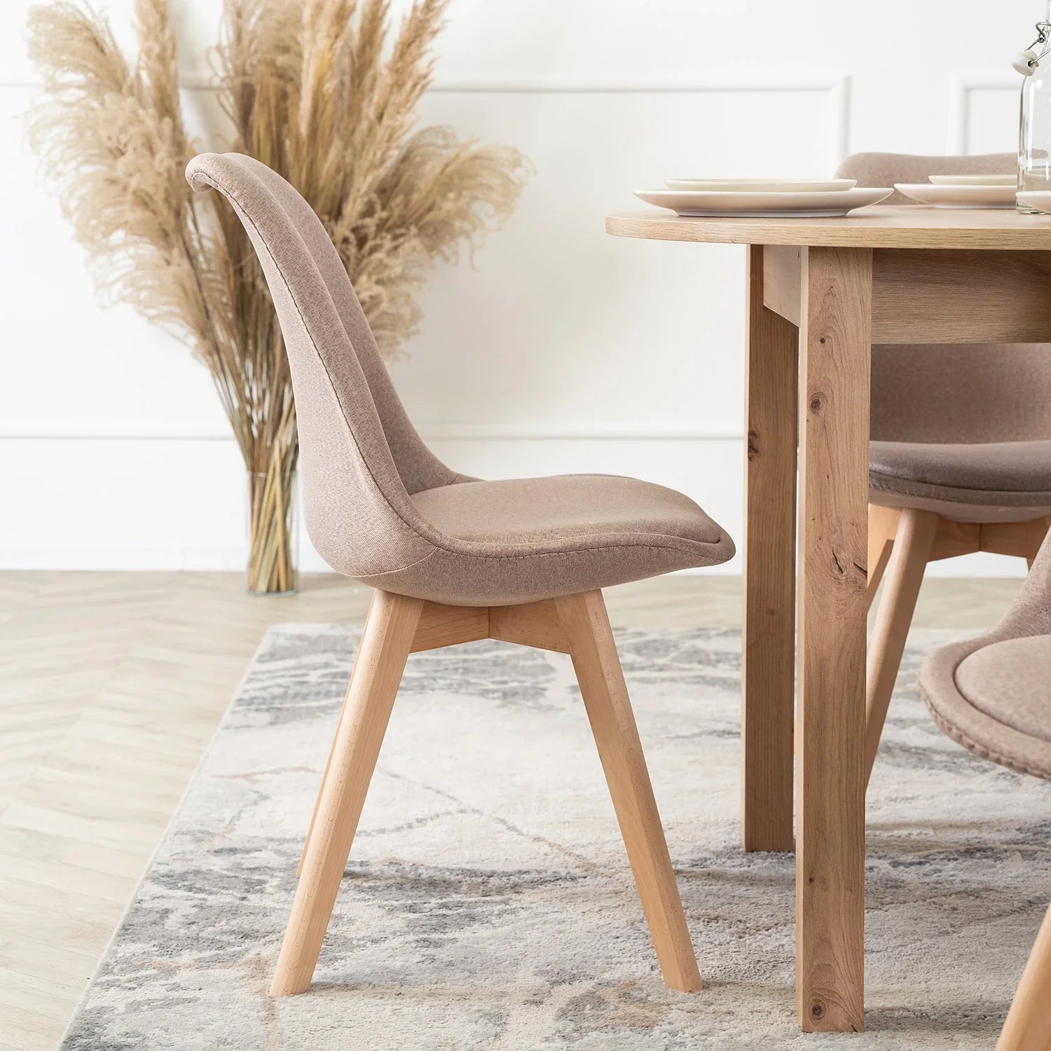 Elite NEVEL Beige Stuhl – Zeitlose Eleganz und Komfort