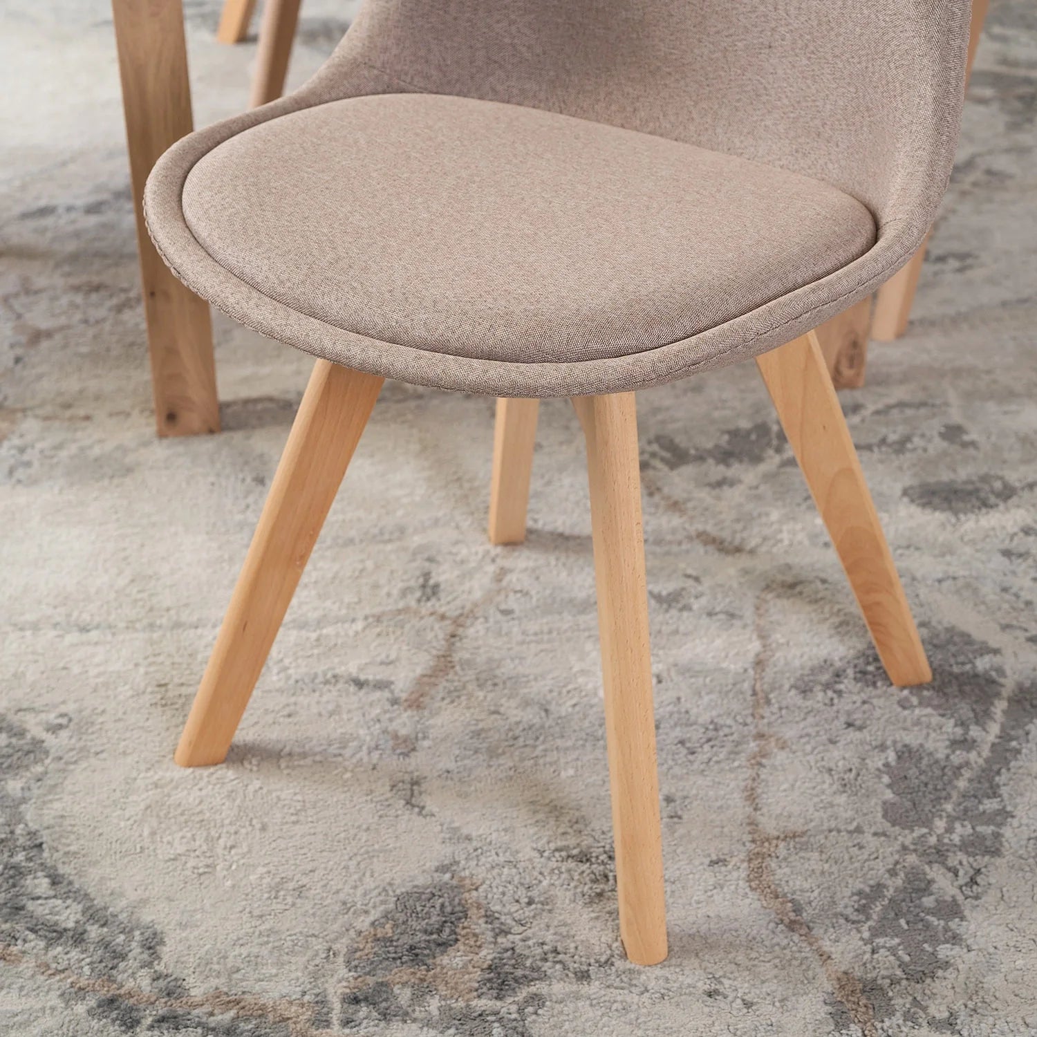 Elite NEVEL Beige Stuhl – Zeitlose Eleganz und Komfort