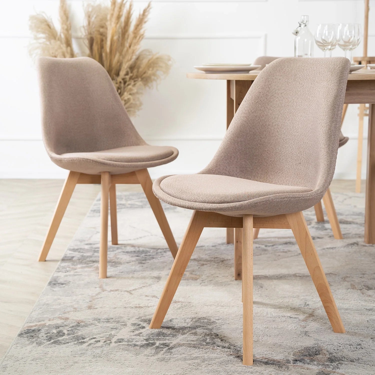 Elite NEVEL Beige Stuhl – Zeitlose Eleganz und Komfort