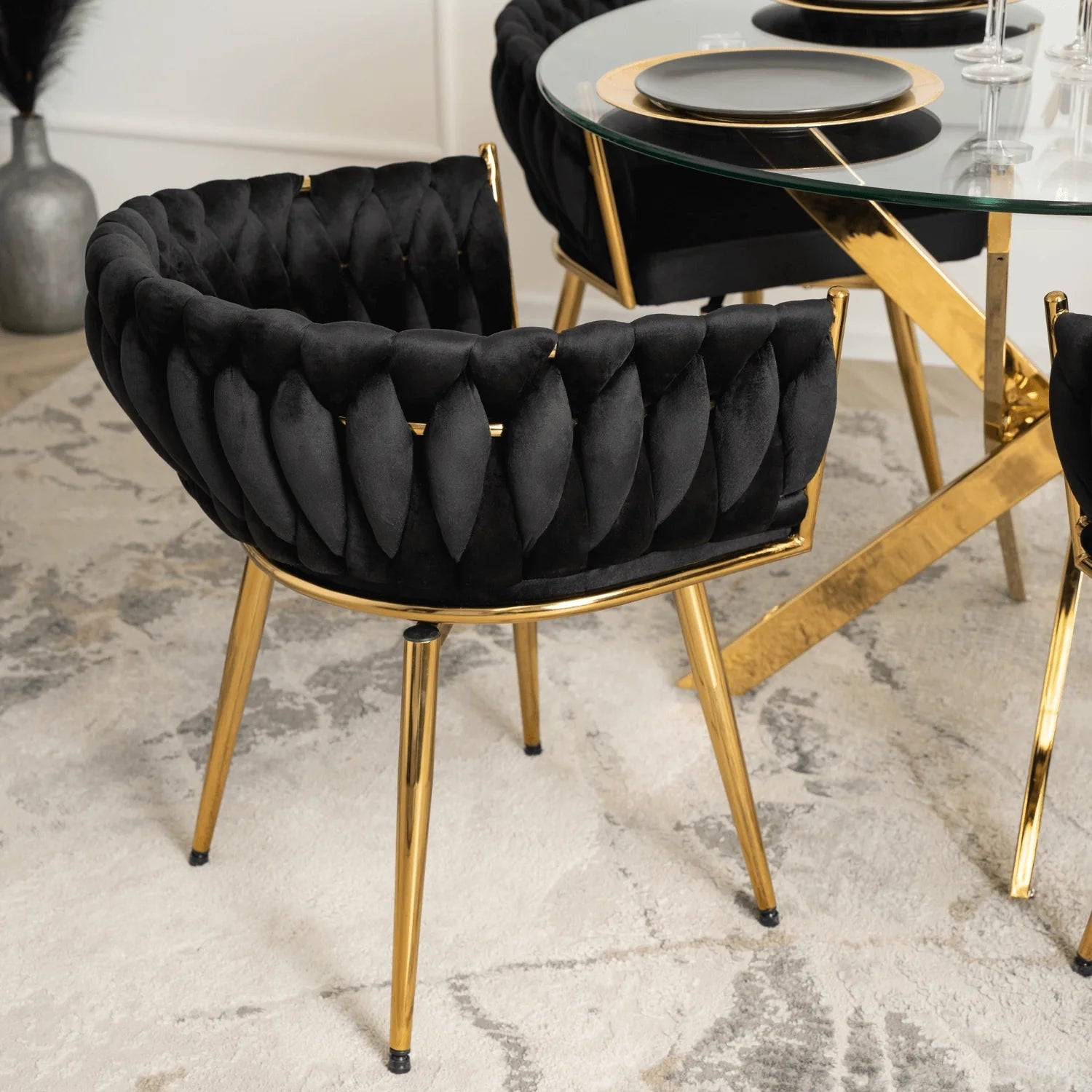 Elite RUBI Swivel Velvet Chair – Sophisticated Black & Gold Elegance
