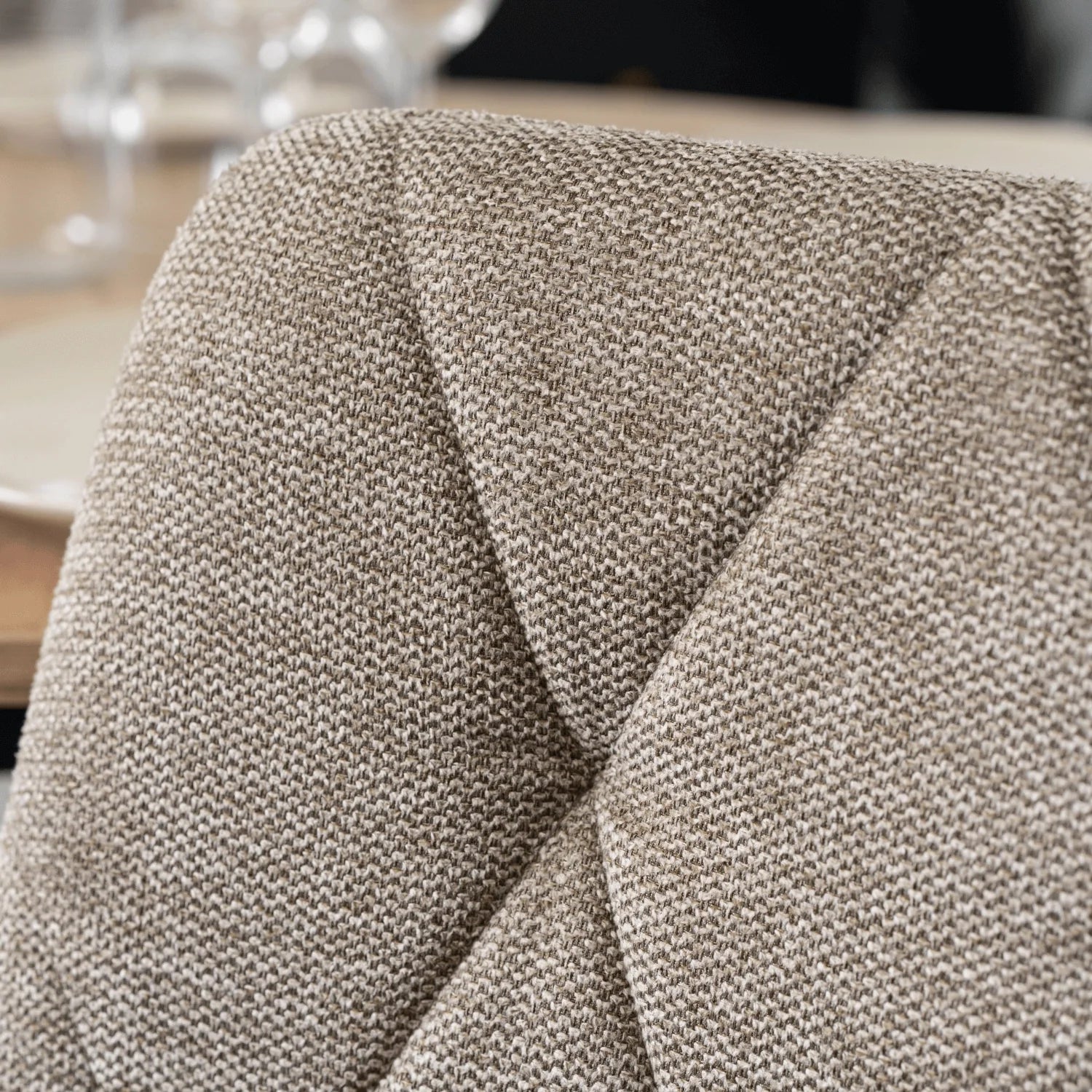 Elite ROBIN 2 Beige Polsterstuhl – Eine Mischung aus Eleganz und Komfort