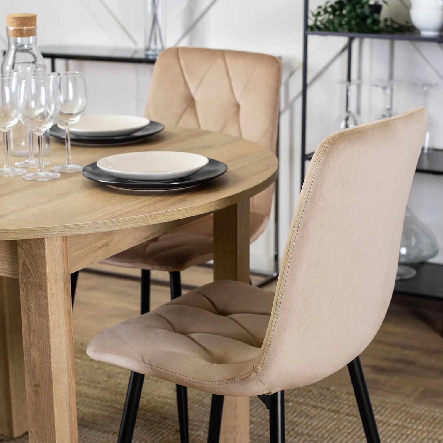 Elite ROBIN Beige Velvet Chair – A Timeless Blend of Elegance and Comfort