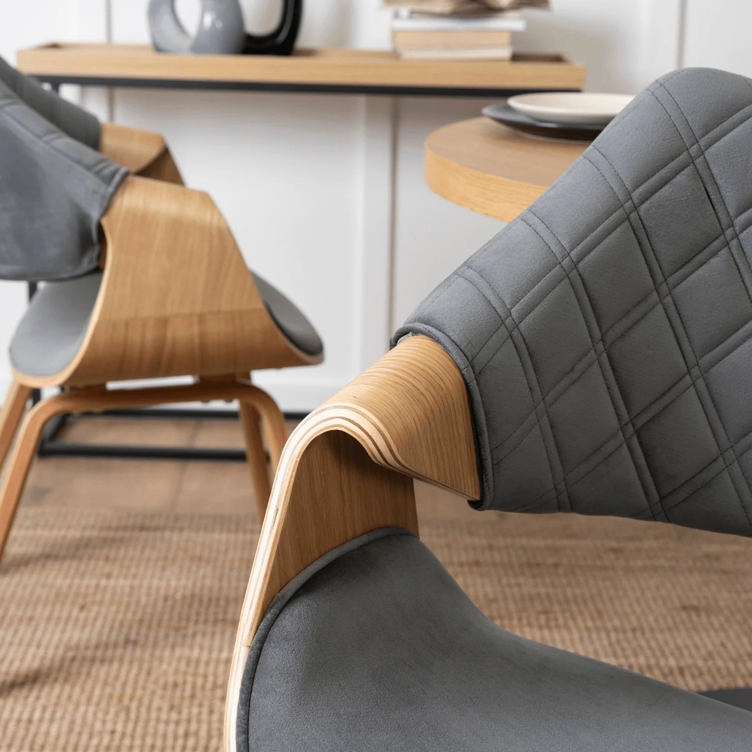 Elite LUISE Gray Velvet Chair – A Stylish Blend of Comfort and Elegance