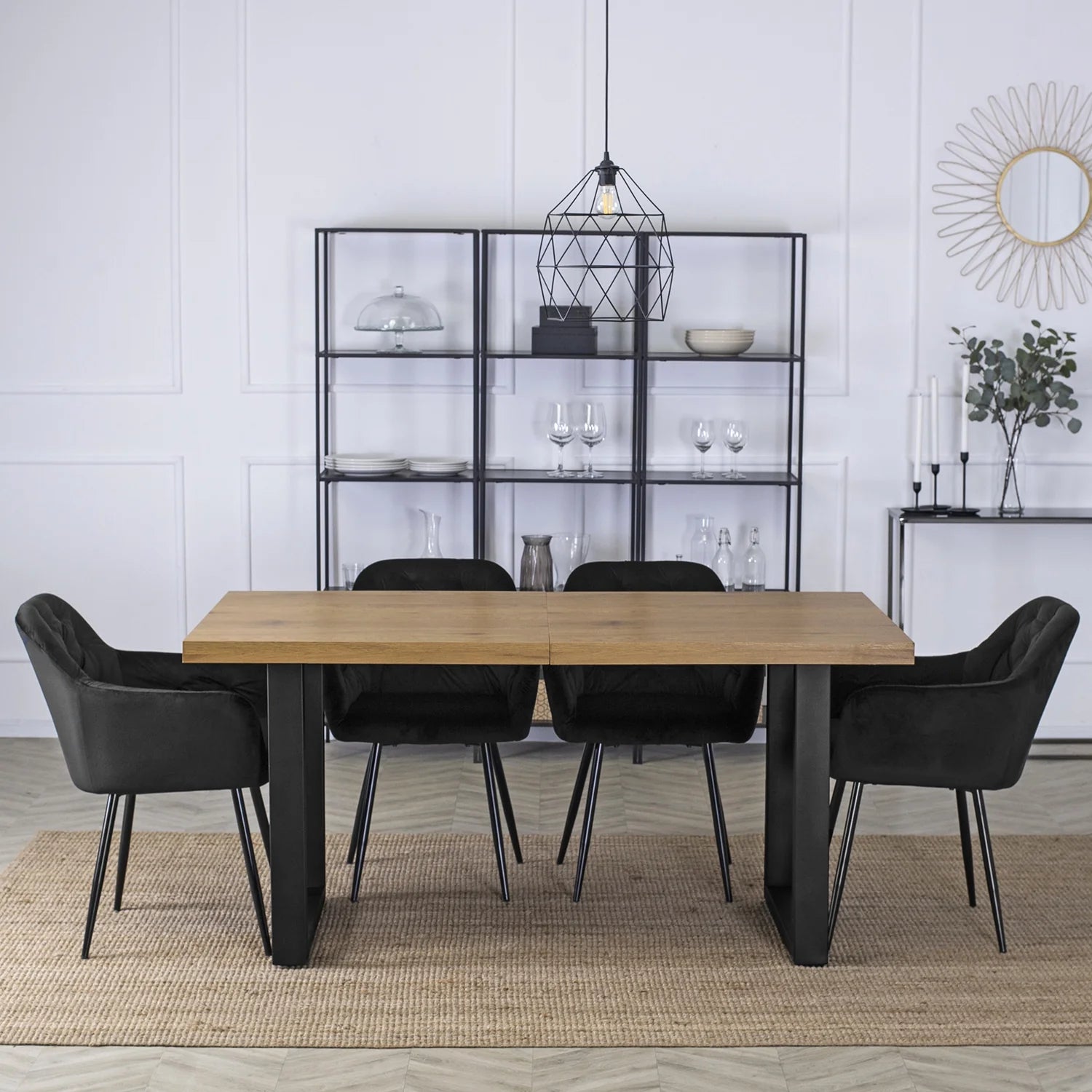 Elite VIKI Schwarzer Samtstuhl – Moderne Eleganz und höchster Komfort