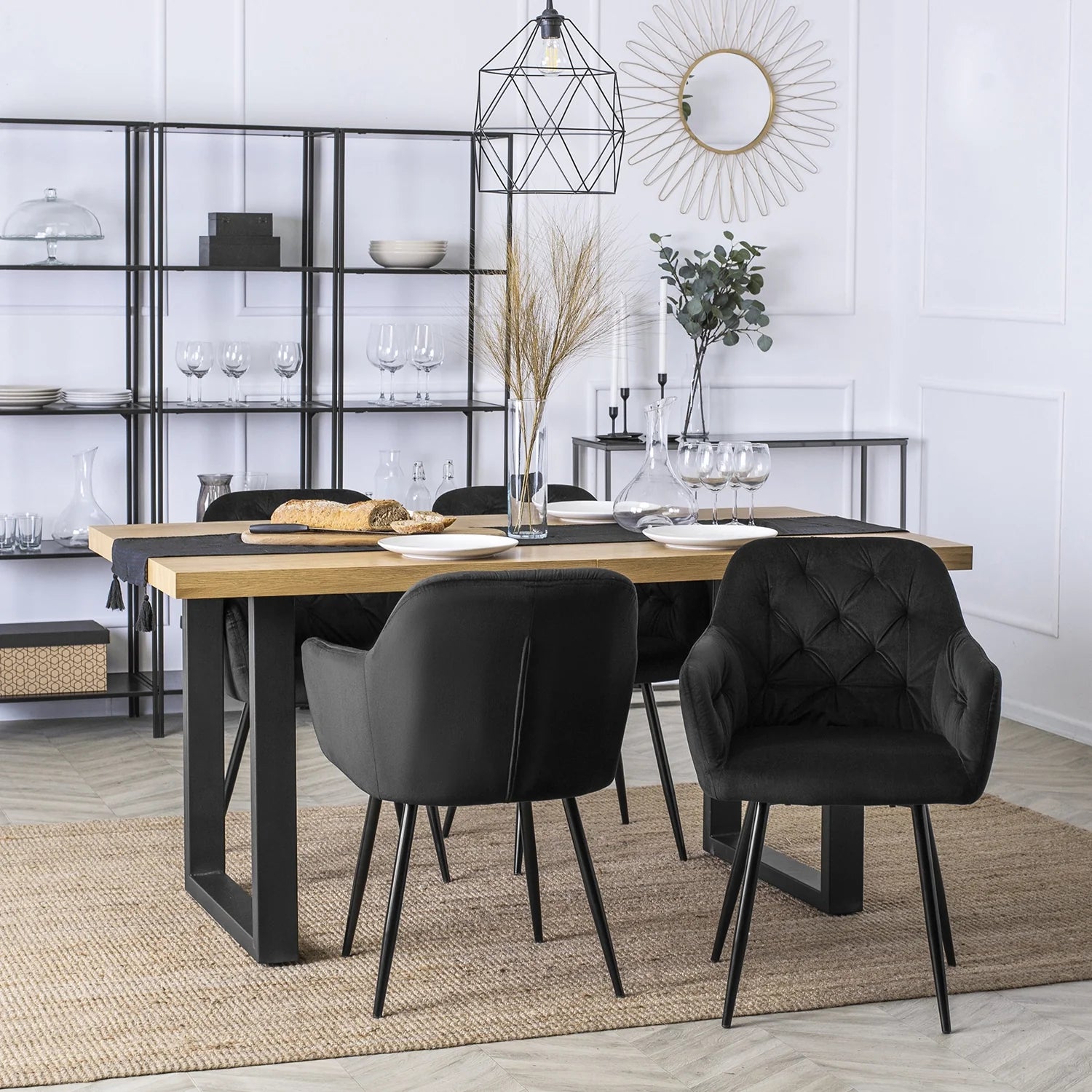 Elite VIKI Schwarzer Samtstuhl – Moderne Eleganz und höchster Komfort