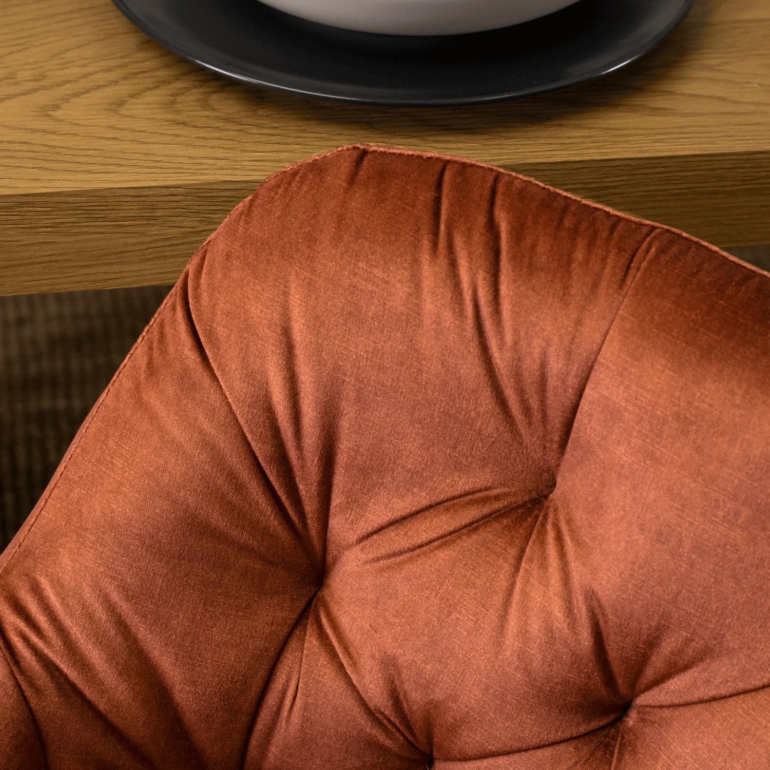 Elite VIKI Rust Velvet Chair – A Statement of Warmth & Sophistication
