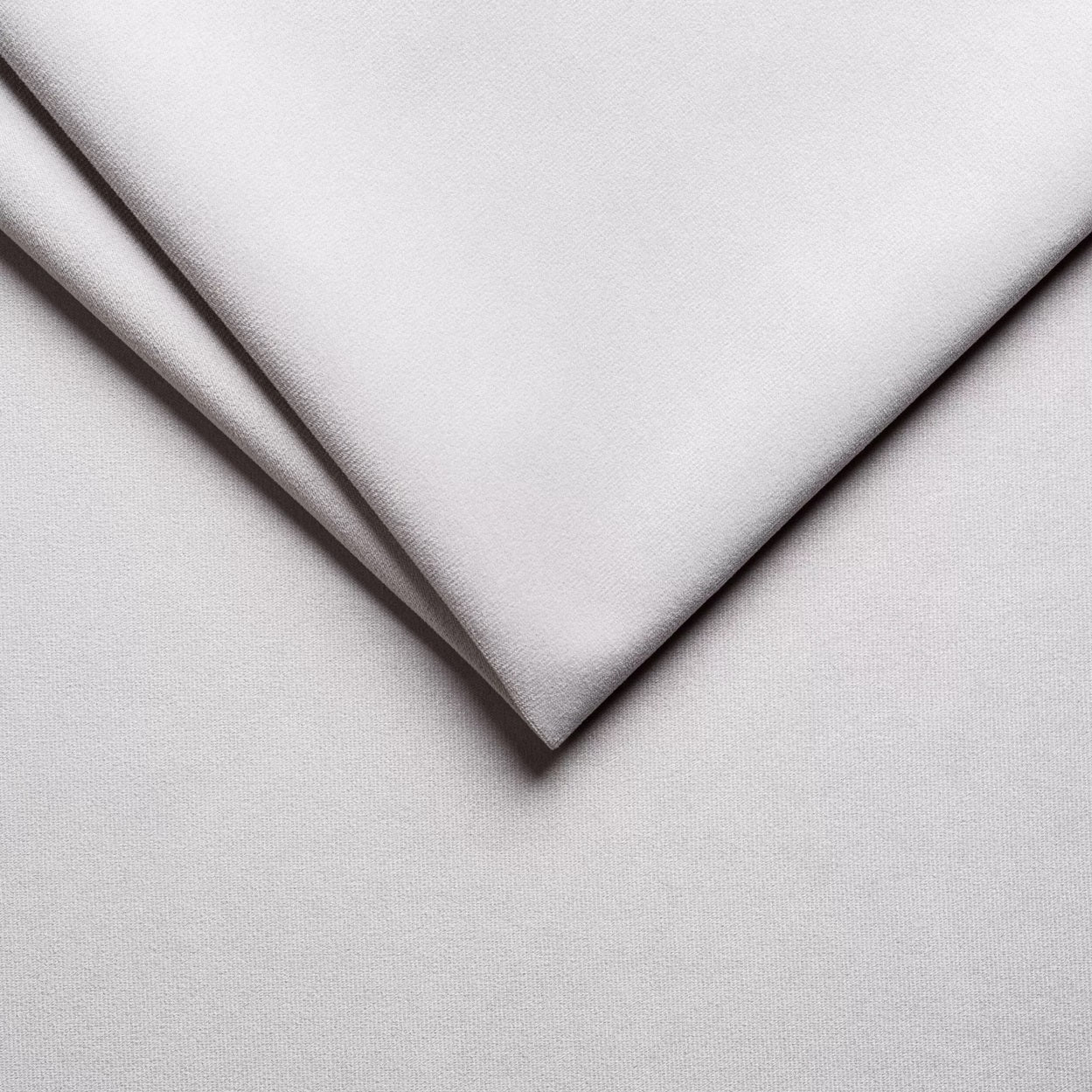 PK Emi 18 Flurgarderobe Artisan Eiche/Schwarz - Polsterpaneele in verschiedenen Farben