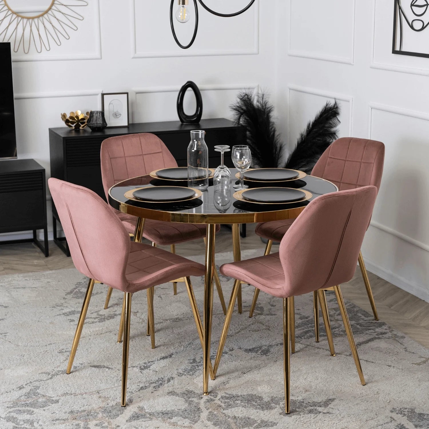 Elite TINGA Esszimmergarnitur – 100 cm schwarzer/goldener Tisch und 4 IRYS rosa Stühle